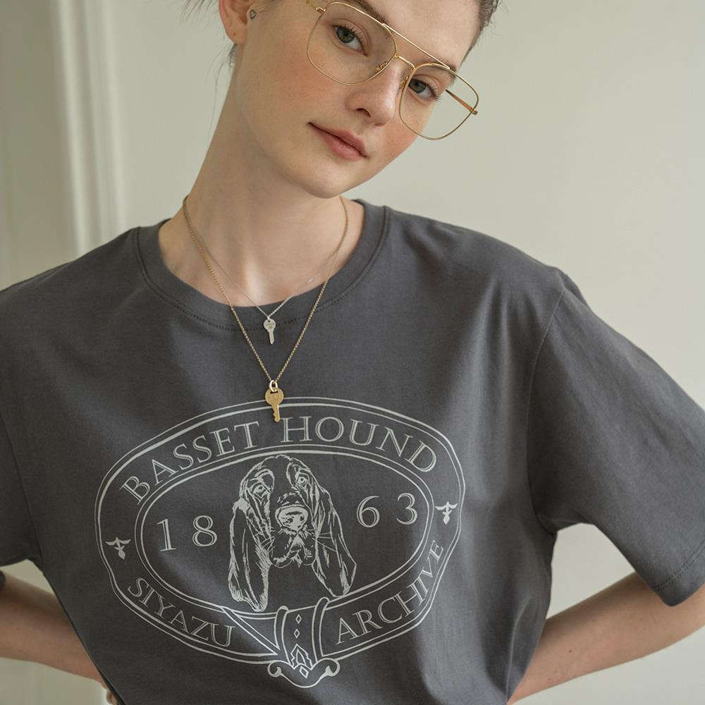 [5/10 예약발송] SITP 5064 Basset Hound T-shirt_Charcoal